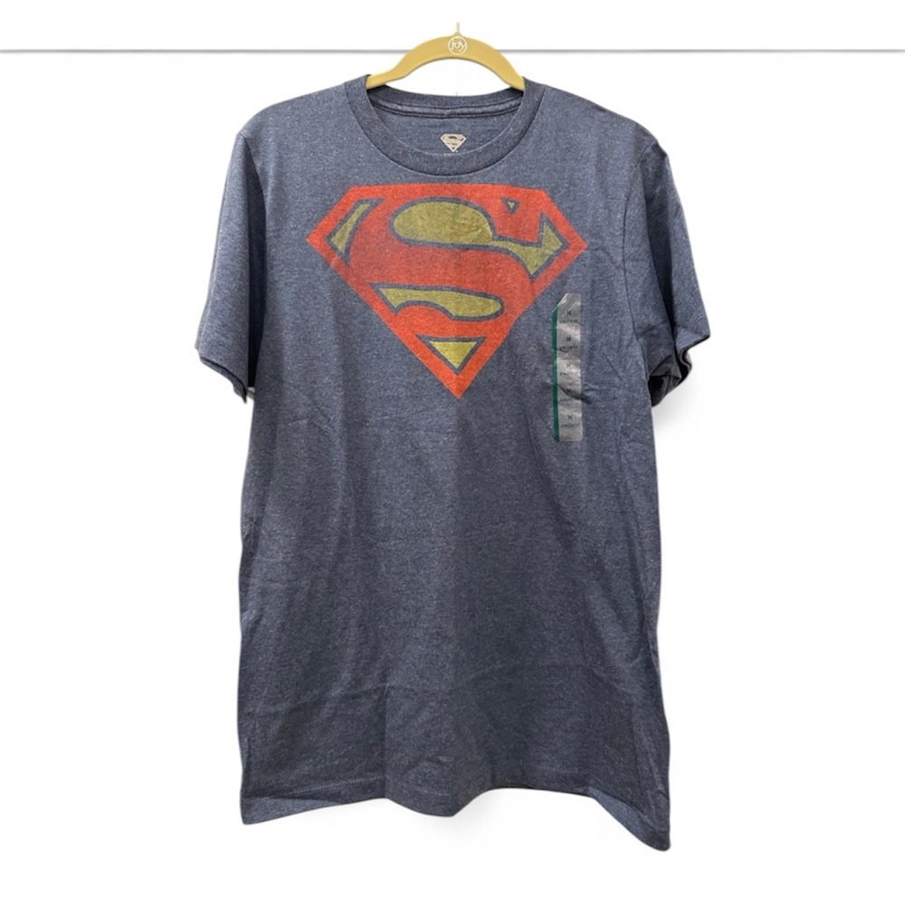 Superman Graphic Tee size Medium NWOT